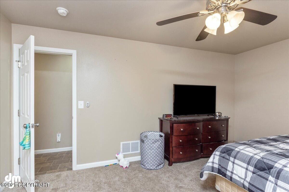 4001 E Ruth Dr, Wasilla, AK 99654